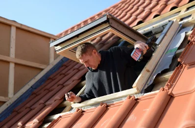 Pose de fenêtres de toit Velux à Charens
